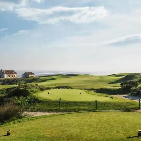 Casa De Ferias_as Oliveiras Iii * Espinho (Aveiro)